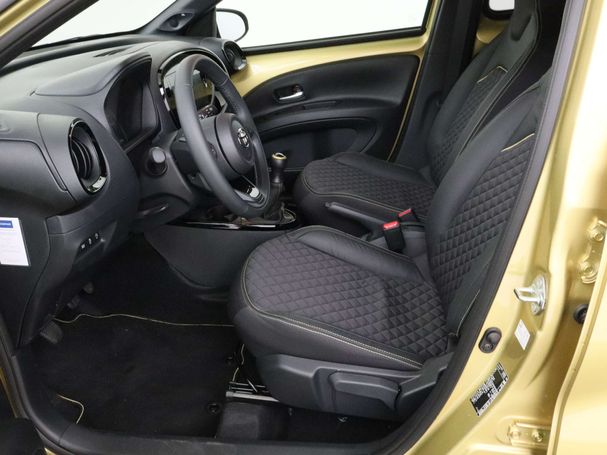 Toyota Aygo X 1.0 VVT-i 53 kW image number 15