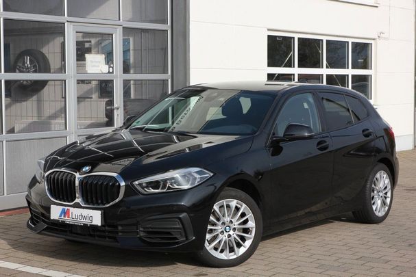 BMW 120i Advantage 131 kW image number 1