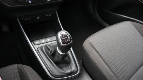 Car image 22