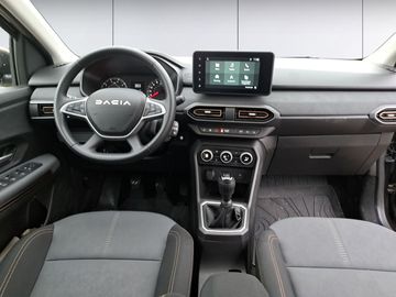 Car image 10