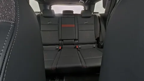 Car image 26