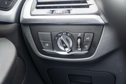 Car image 38