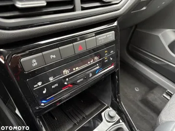 Car image 40