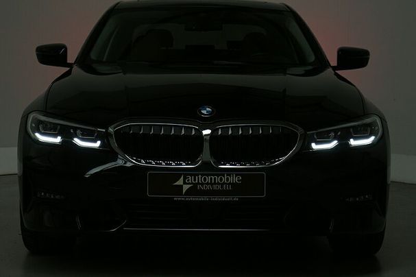 BMW 330d Sport Line 195 kW image number 14