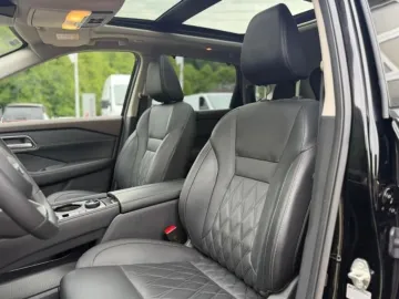 Car image 30