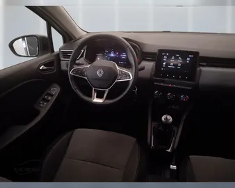 Car image 15