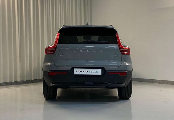 Volvo XC40 B3 Plus Dark 120 kW image number 6