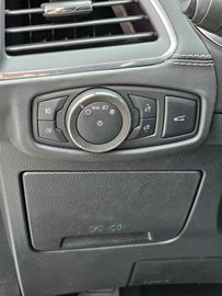 Car image 29