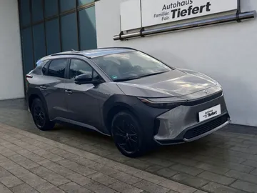 Car image 2