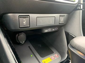 Car image 24