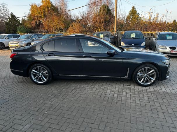 BMW 750 xDrive 390 kW image number 36