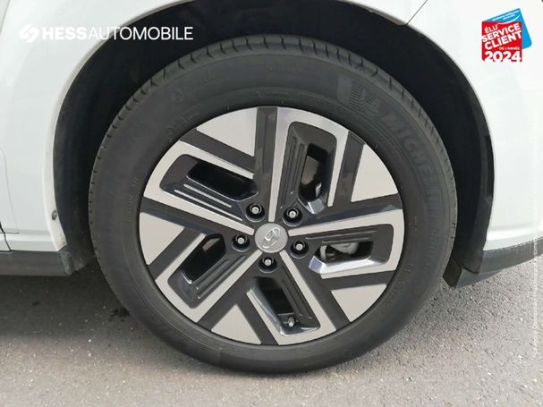 Hyundai Kona 64 kWh 152 kW image number 15