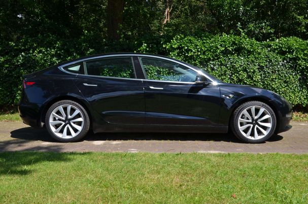 Tesla Model 3 Long Range AWD 258 kW image number 4