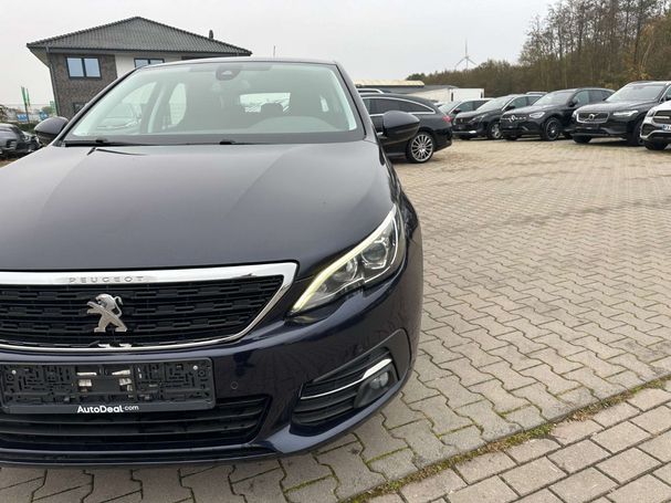 Peugeot 308 SW 130 EAT8 96 kW image number 2