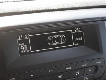 Car image 32