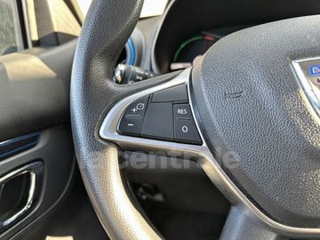 Car image 30