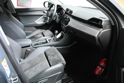 Car image 32