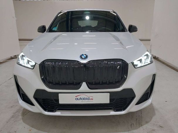 BMW iX1 xDrive30 M Sport 230 kW image number 23