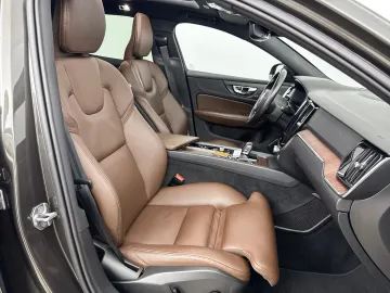 Car image 35