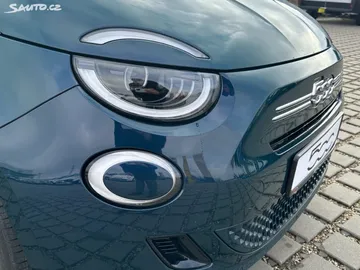 Car image 23
