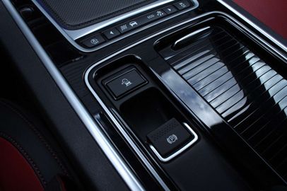 Car image 31