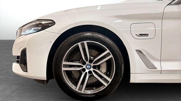 BMW 530 Touring xDrive 216 kW image number 9