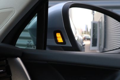 Car image 37