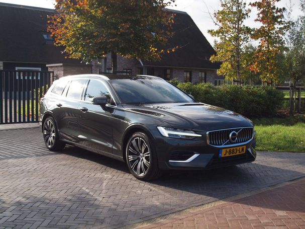 Volvo V60 T6 Recharge AWD 250 kW image number 2