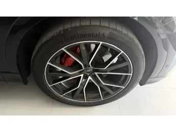 Car image 49