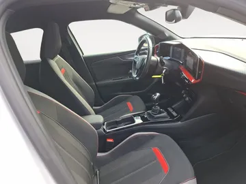 Car image 17