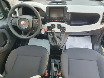 Car image 13