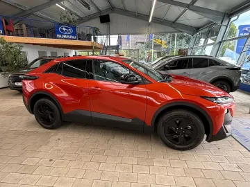 Car image 5