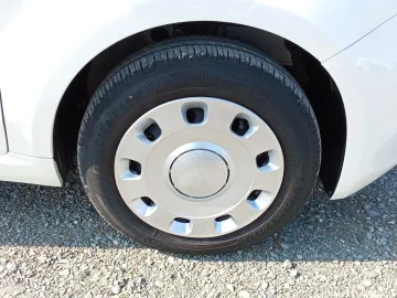 Car image 44