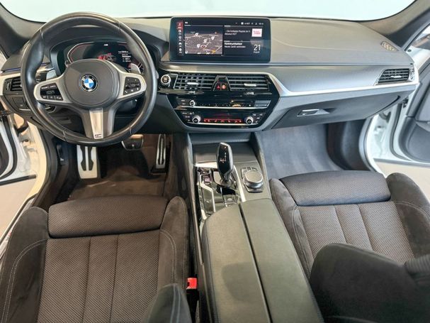 BMW 540d Touring xDrive 250 kW image number 10