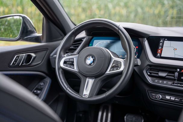 BMW 118i 103 kW image number 28