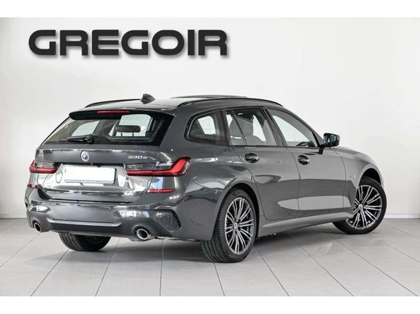 BMW 330 e Touring M xDrive 215 kW image number 3