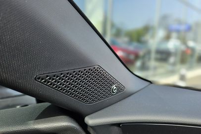 Car image 37