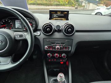 Car image 26