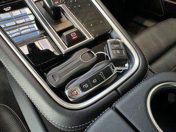 Car image 31