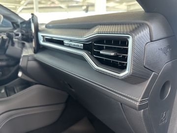 Car image 38