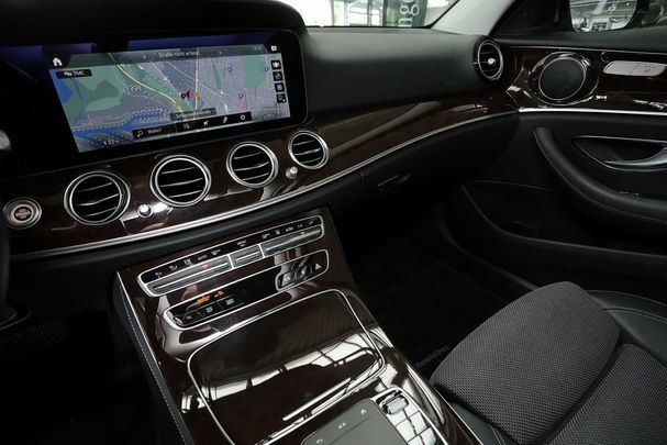 Mercedes-Benz E 300 de T Exclusive 225 kW image number 9