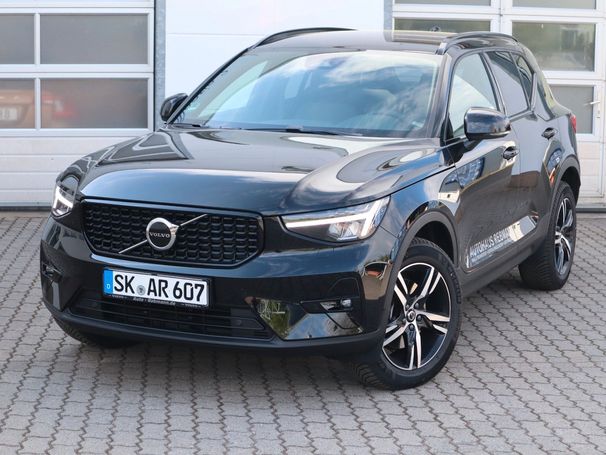 Volvo XC40 B3 Plus Dark 120 kW image number 1