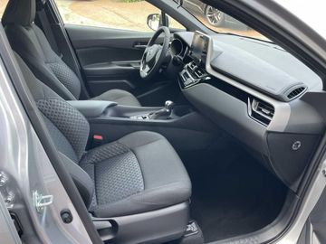 Car image 10