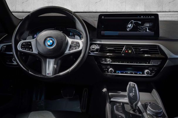 BMW 530 e 215 kW image number 6