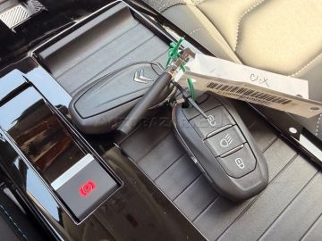 Car image 32