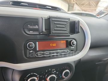 Car image 35