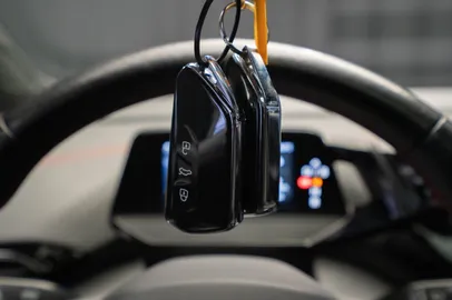 Car image 27