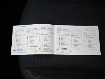 Car image 32