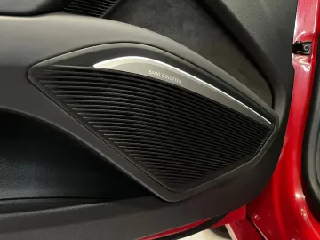 Car image 35