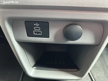 Car image 39